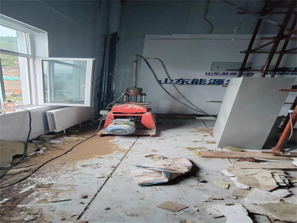 兴和地基基础下沉墙体裂缝加固注浆顶升施工